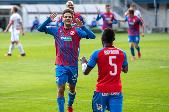 Exhibice. Fotbalisté Plzně i díky Čermákově hattricku rozdrtili Mladou Boleslav