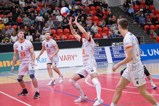 Volejbalisté Karlovarska míří do boje o finále. Potvrdí roli favorita?