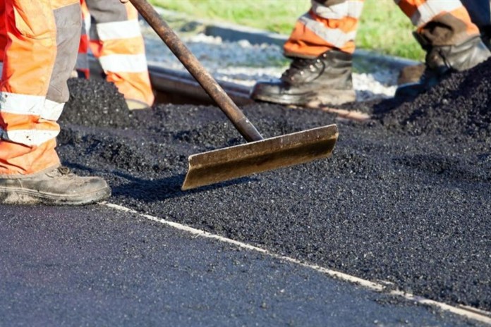 Řidiče projíždějící Stodem čekají komplikace. Začaly práce na hlavním průtahu!