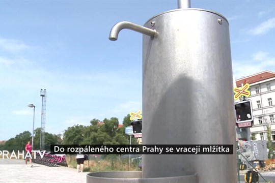 Do rozpáleného centra Prahy se vracejí mlžítka