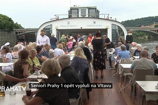 Senioři Prahy 1 opět vypluli na Vltavu
