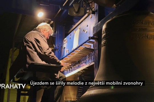 Újezdem se šířily melodie z největší mobilní zvonohry