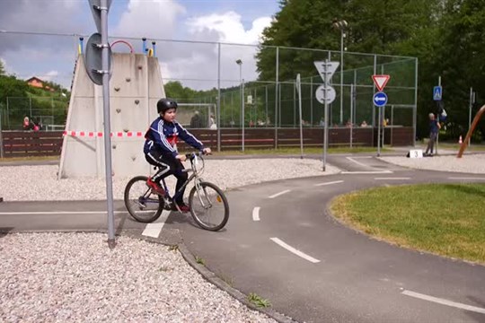 Mladí cyklisté ze Semilska soutěžili v Košťálově