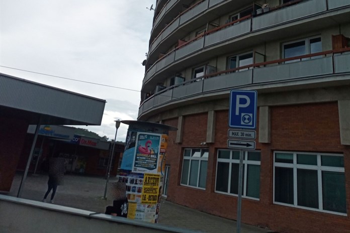Drama při požáru ve Zlíně: v péči záchranářů skončilo šest policistů