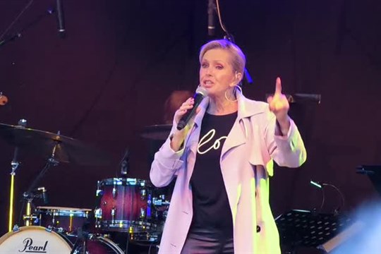 Hvězdou Chrastavských slavností byla Helena Vondráčková