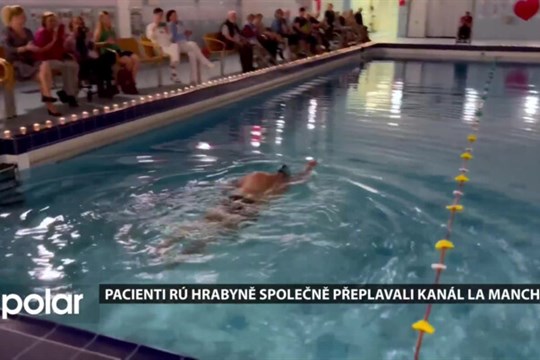 Pacienti RÚ Hrabyně společně přeplavali kanál La Manche. Zvládli to za zhruba 16 hodin