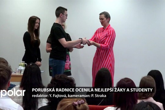 Pomáhají druhým, jsou aktivní, nadaní a přátelští. Porubská radnice ocenila žáky a studenty