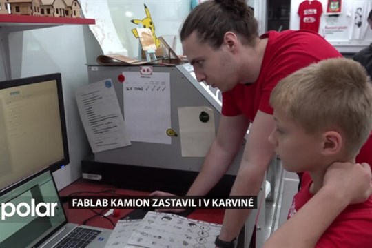 FabLab kamion plný moderních výrobních strojů zastavil i v Karviné