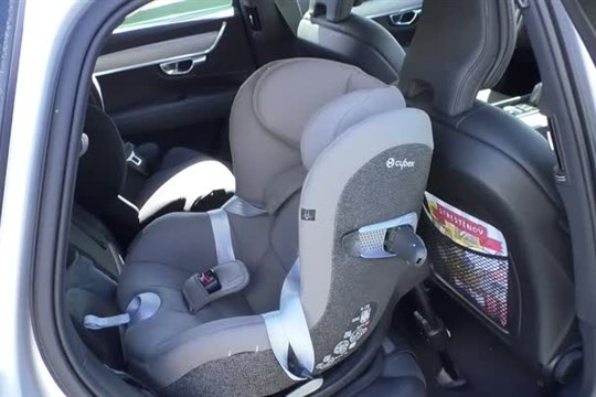 Správné používání dětské autosedačky je základ