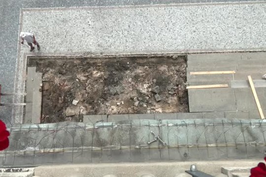 Schodiště u liberecké radnice je kvůli opravě uzavřené