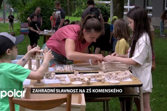 ZŠ Komenského uspořádala už druhou Zahradní slavnost. Pozvala na ni i rodiče žáků