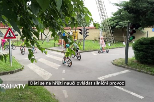 Děti se na hřišti naučí ovládat silniční provoz