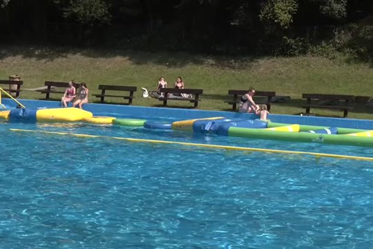 Sezóna na železnobrodském koupališti je v plném proudu
