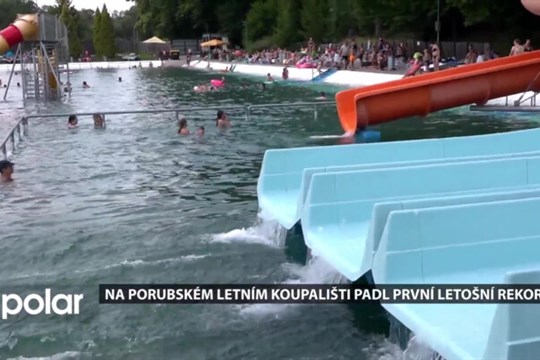 Letošní sezona na letním koupališti v Porubě je zatím slabší. Může za to nestálé počasí