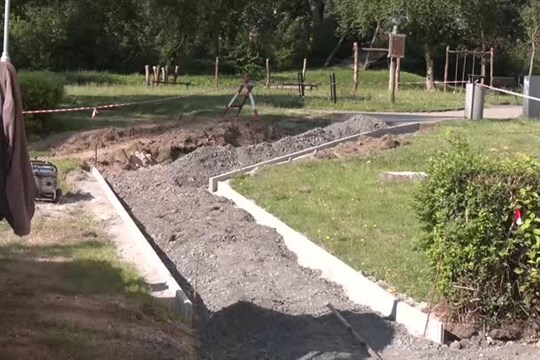Ve Varnsdorfu opravují kilometry chodníků