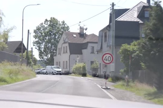 Jablonecká policie měří rychlost v Krkonošské ulici