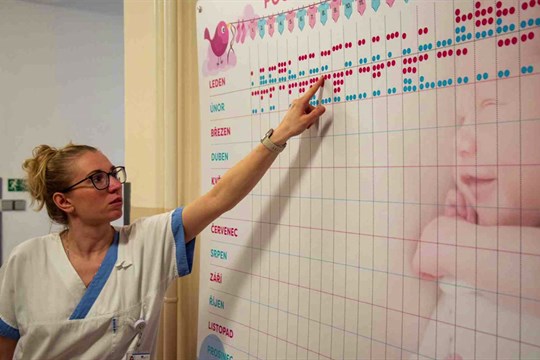 V FNOL se v červenci narodilo 174 miminek