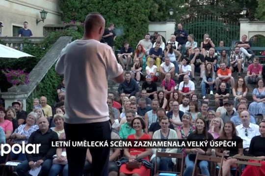 Prázdniny v Porubě opět zpestřila Letní umělecká scéna. Lidé se bavili na Alšově náměstí a zámku
