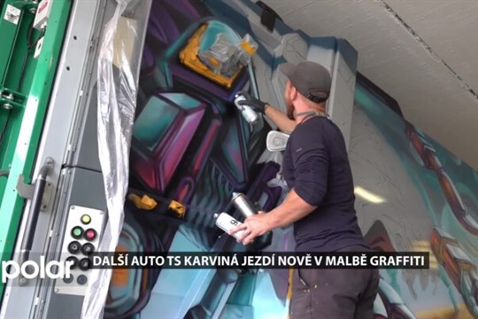 Další auto TS Karviná jezdí nově v malbě graffiti, umělec vytvořil robotického štíra