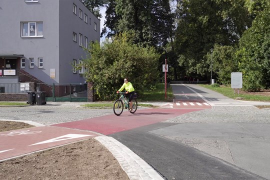 Problémy s novou cyklostezkou u olomoucké tržnice
