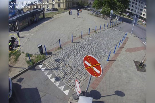 Zkolaboval na ulici, strážníci mu zachránili život