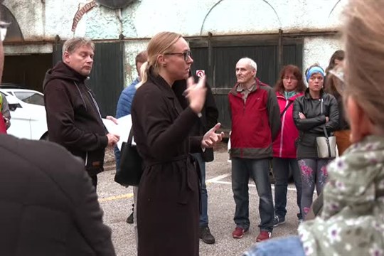 Lidé nahlédli do nepřístupných objektů Koňského trhu
