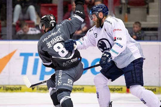 Plzeň padla na samé dno. Pět gólů za třetinu? Špatný, hodně špatný, nezažil jsem to, hlásil obránce Merezhko