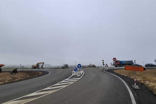 Dobrá zpráva pro řidiče. Křižovatka mezi Všeruby a Hunčicemi na hlavním tahu I/20 je znovu plně průjezdná