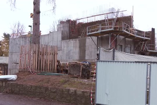 Stavba knihovny v Turnově má zpoždění