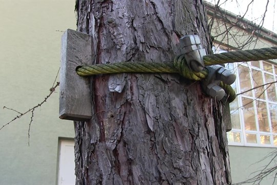 Překážky na dětských hřištích procházejí kontrolou
