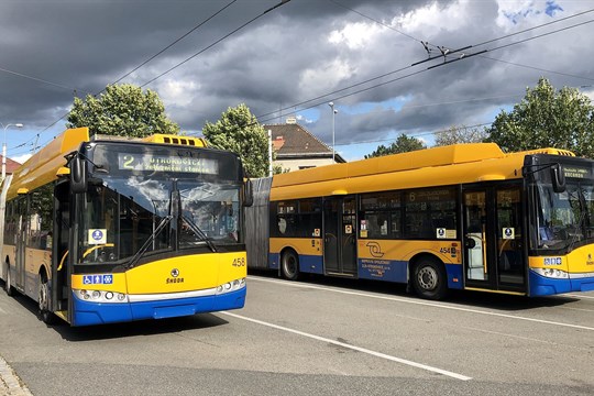 V neděli začíná letní čas. Pozor na mimořádné odchylky nočních spojů MHD