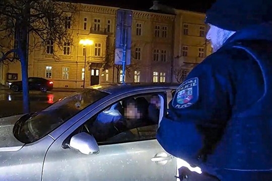 Čeho je moc, toho je příliš, aneb Za volantem bez řidičáku a do zákazu vjezdu