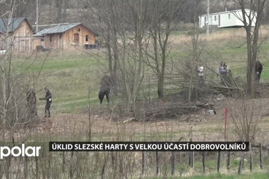 Rybáři s Povodím Odry, obcemi i dobrovolníky uklízeli přehradu Slezská Harta