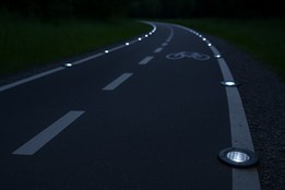 Cyklisty přivedou do Otrokovic nová solární světla. Projekt navrhli obyvatelé města