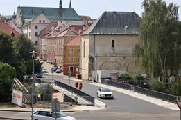 Blíží se uzavírka Amerického mostu v Chebu: Přinese komplikace pro auta i MHD