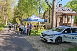 Na kole jen s přilbou: Tak se jmenovala preventivní akce strážníků z Chebu