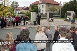 V Palkovicích uctili památku padlých vojáků i popravených mladíků