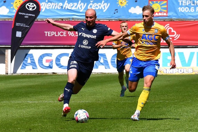 Slovácko prohrálo v Teplicích a před Duklou má jen tříbodový náskok 