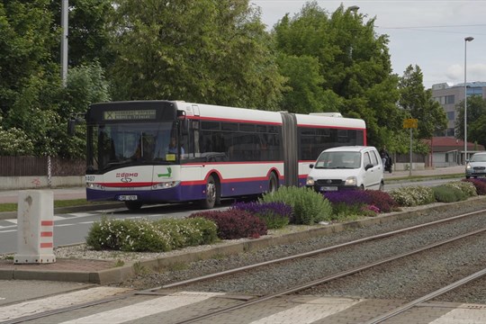 Úpravy tras autobusů kvůli opravám silnic