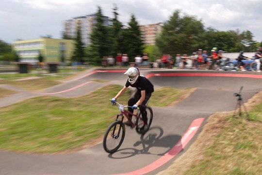 Závody ve Free time zóně Trávníky obohatila trialová exhibice
